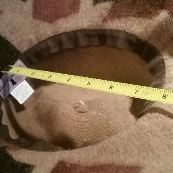 Classic , autumn/ winter  hat - Picture 6 of 7